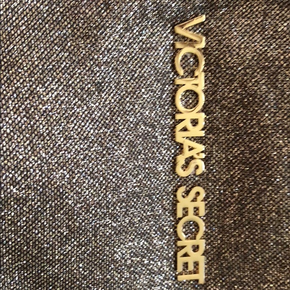 Large Victoria’s Secret Tote NWOT - Picture 2 of 4